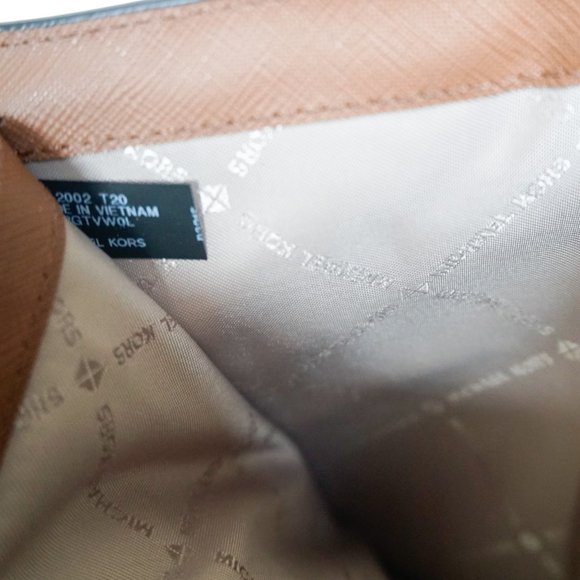 Michael Kors JST Double Zip Leather Wallet Brown - Picture 7 of 9